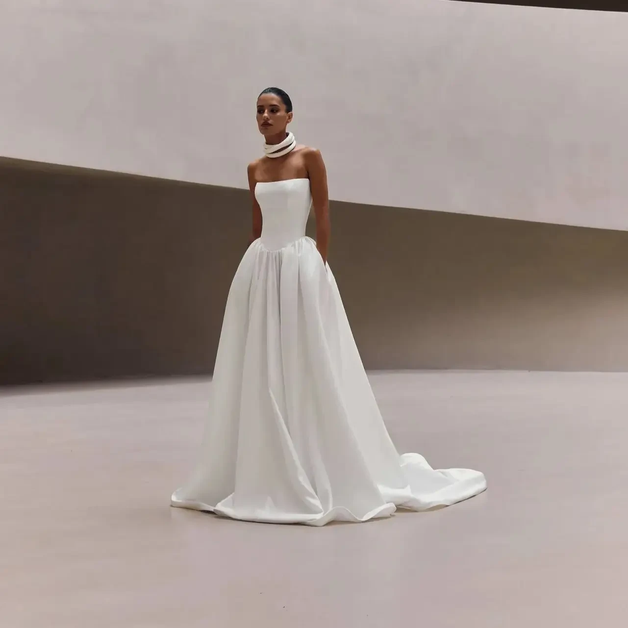 Millanova - White and Lace Collection