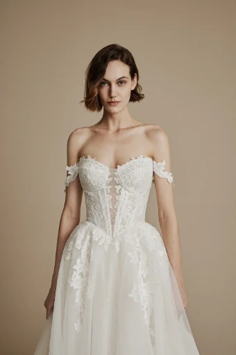 La Premiere Callie #4 thumbnail