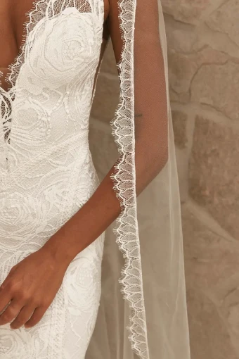 Grace Loves Lace #Lumi Veil #4 Ivory thumbnail