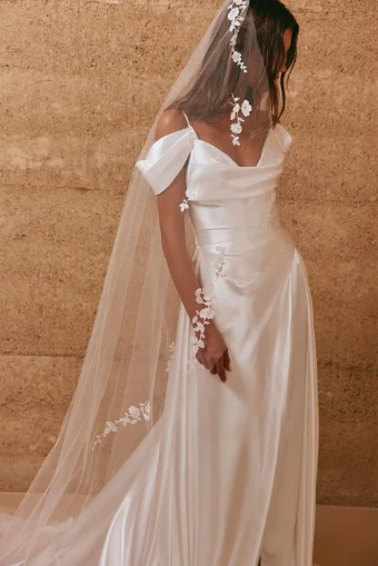 Grace Loves Lace #Pierlot Veil #0 Ivory thumbnail