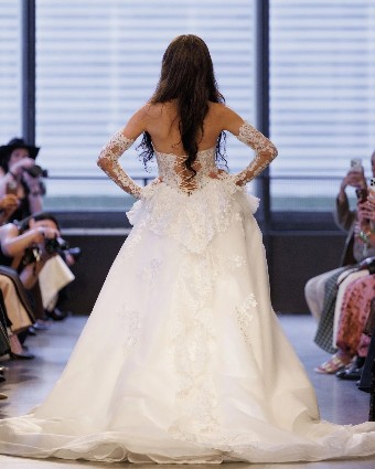 Hayley Paige Third Kiss Overskirt #1 thumbnail