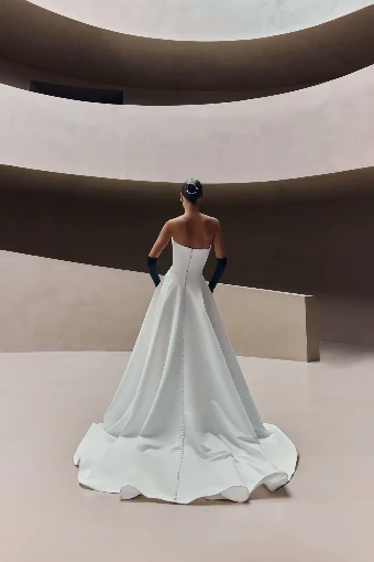 Milla Nova - White and Lace Avalora #1 default thumbnail